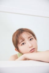 声優・青山なぎさ、アザーカットを公開 『週刊FLASH』初表紙が話題