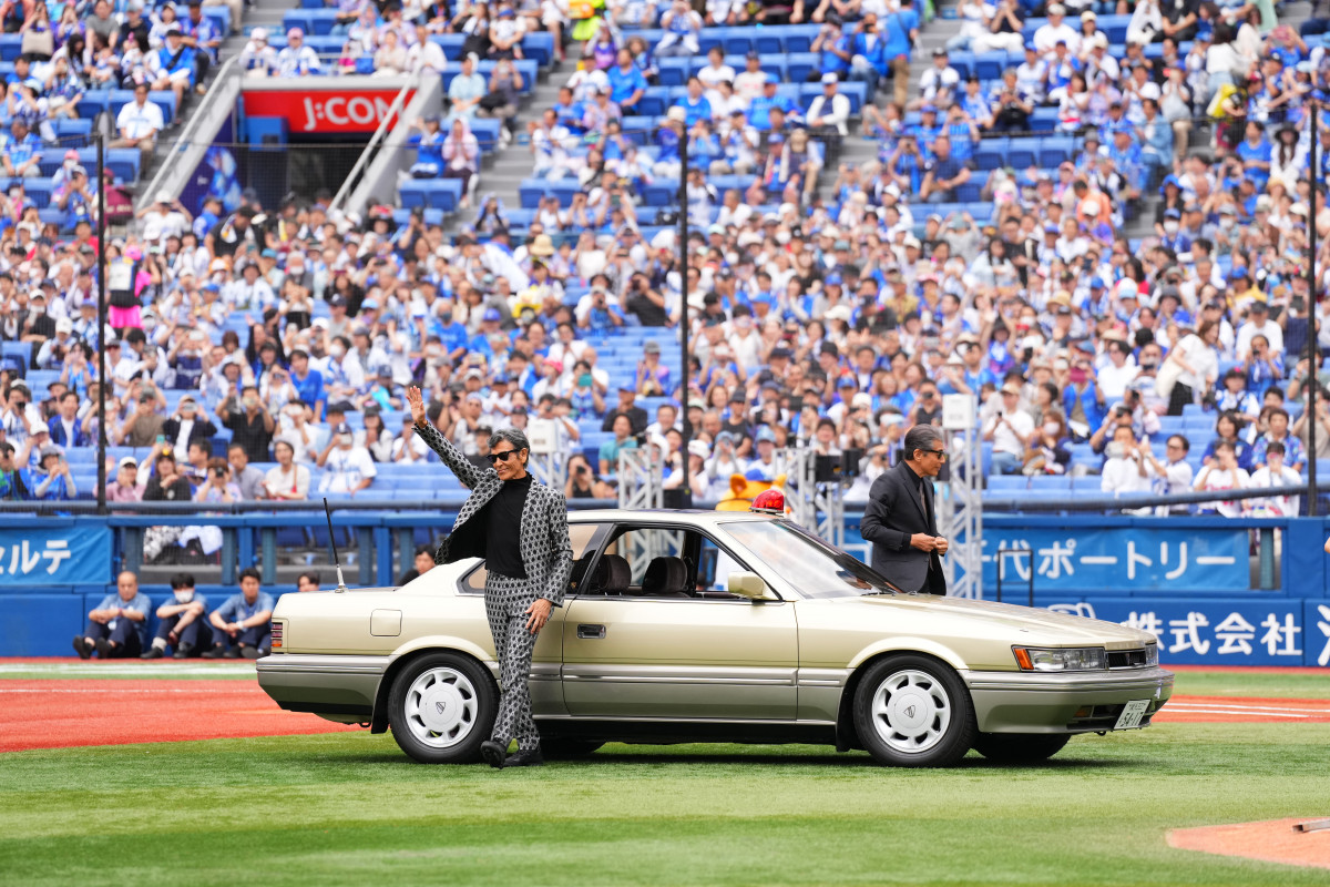 柴田恭兵　舘ひろし　横浜スタジアム写真セット 柴田恭兵 舘ひろし 横浜スタジアム写真セット