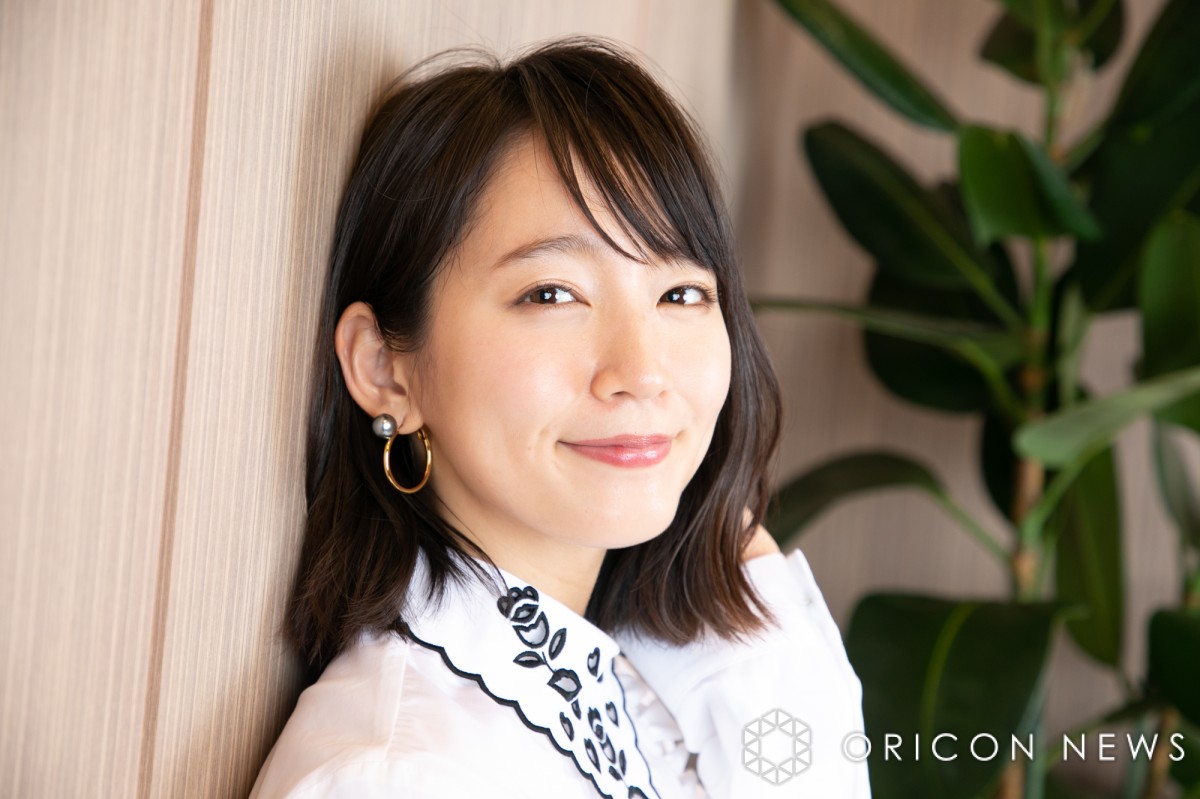 吉岡里帆 太もも 画像・写真 | 吉岡里帆、太ももまぶしい“超ミニ”美脚ルックでTDSを満喫 「私のウェンディ」とのデートが「最高にキュート」と話題 3枚目 |  ORICON NEWS