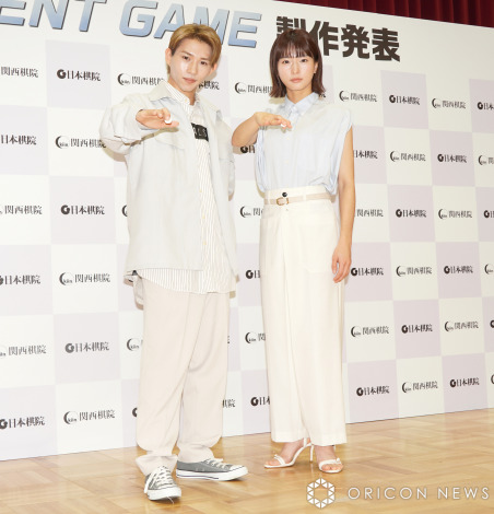 �f��w�Z���e�B�G���g�Q�[���x���씭�\�L�҉�ɏo�Ȃ����i������j����介�A���{�P�� �iC�jORICON NewS inc. 