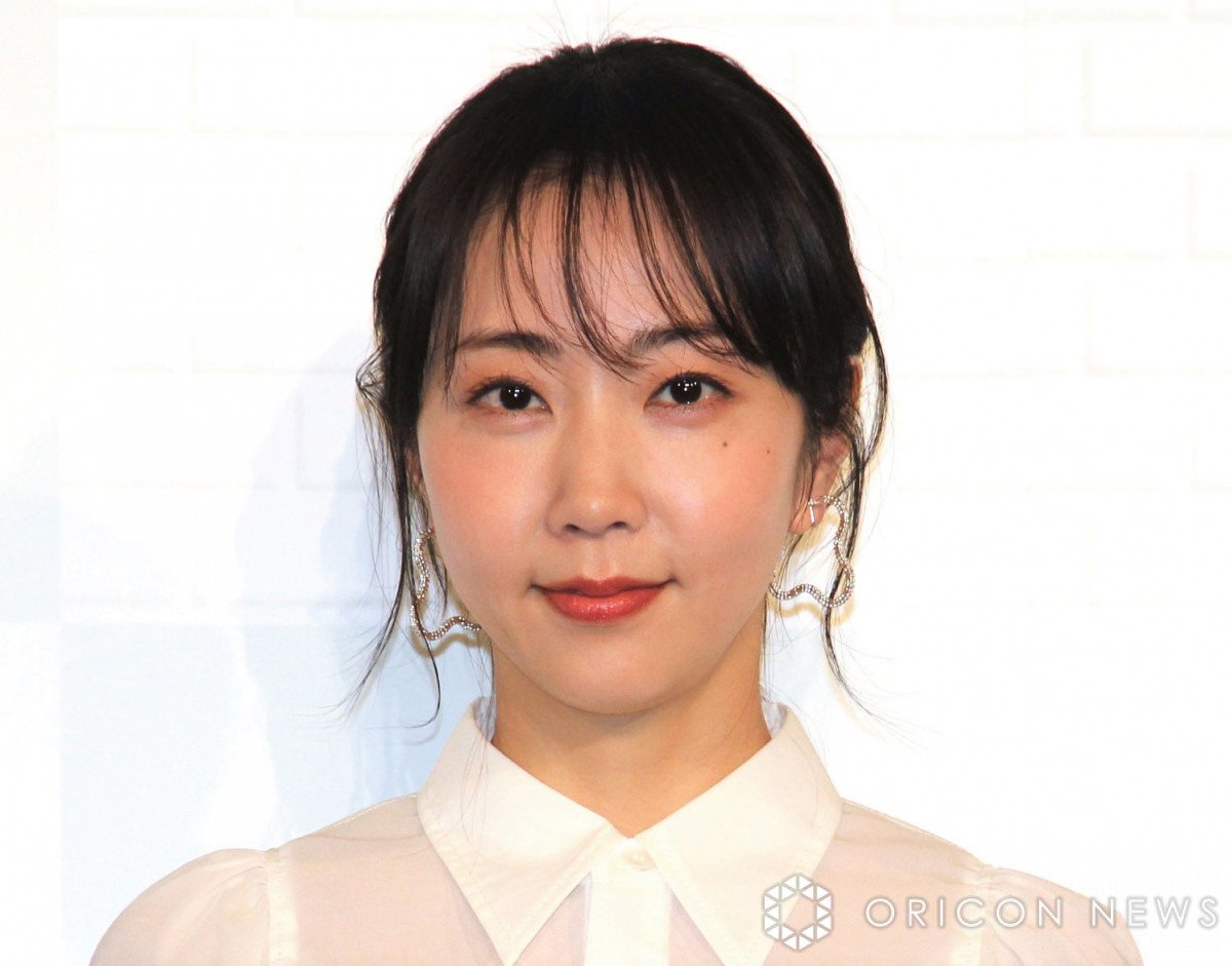 木南晴夏、太もも全開“超ミニ”スタイル「美しくて見惚れてしまいました」 圧巻美脚に絶賛の声 | ORICON NEWS