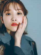 市ノ瀬秋羽 市ノ瀬加那、普段と違うメイク！ 『VOICE VISTA』新カット公開 | ORICON NEWS