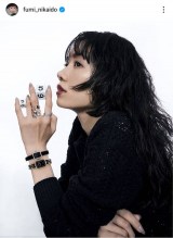 ��K���ӂ݁u25ans7���� ���b�L�[�i���o�[�g5�h���U�����f�̐��E�ցv�i�ʐ^�̓C���X�^�O�������j 