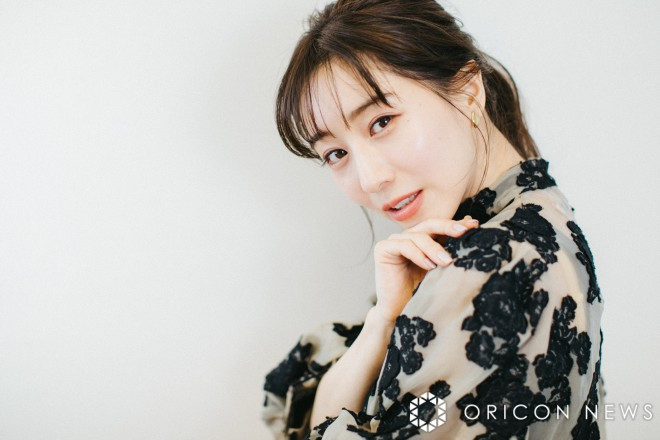田中みな実、“超ミニ”で大胆美くびれ 肌見せ動画でヘルシー 田中みな実、“超ミニ”で大胆美くびれ 肌見せ動画でヘルシー