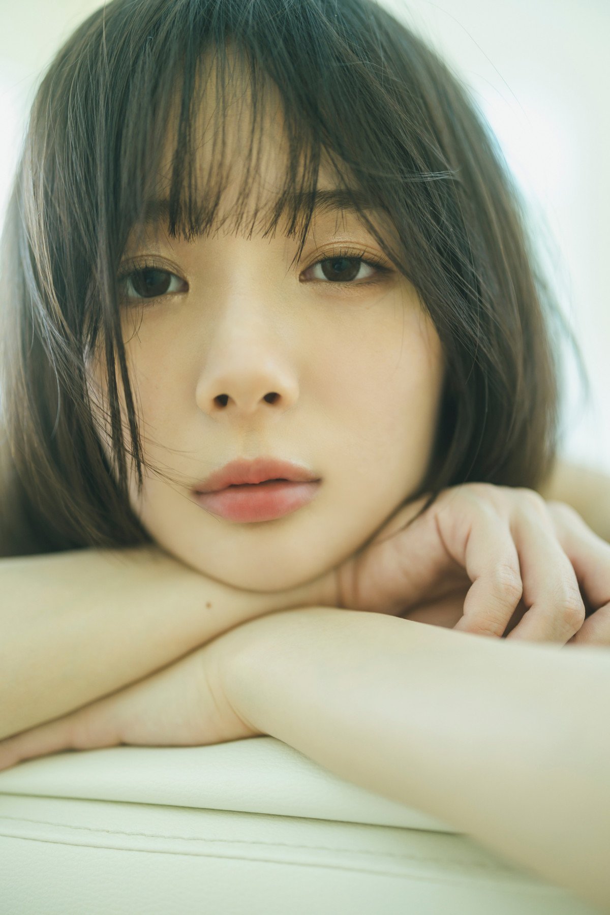 岡田紗佳、5年ぶりの3rd写真集を発売 南国・タイのビーチで撮影「今回は思い切ってチャレンジ」 | ORICON NEWS