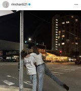 ���q�Ƃ�2�V���b�g�����J�������ԁ@�i�ʐ^�̓C���X�^�O�������j 