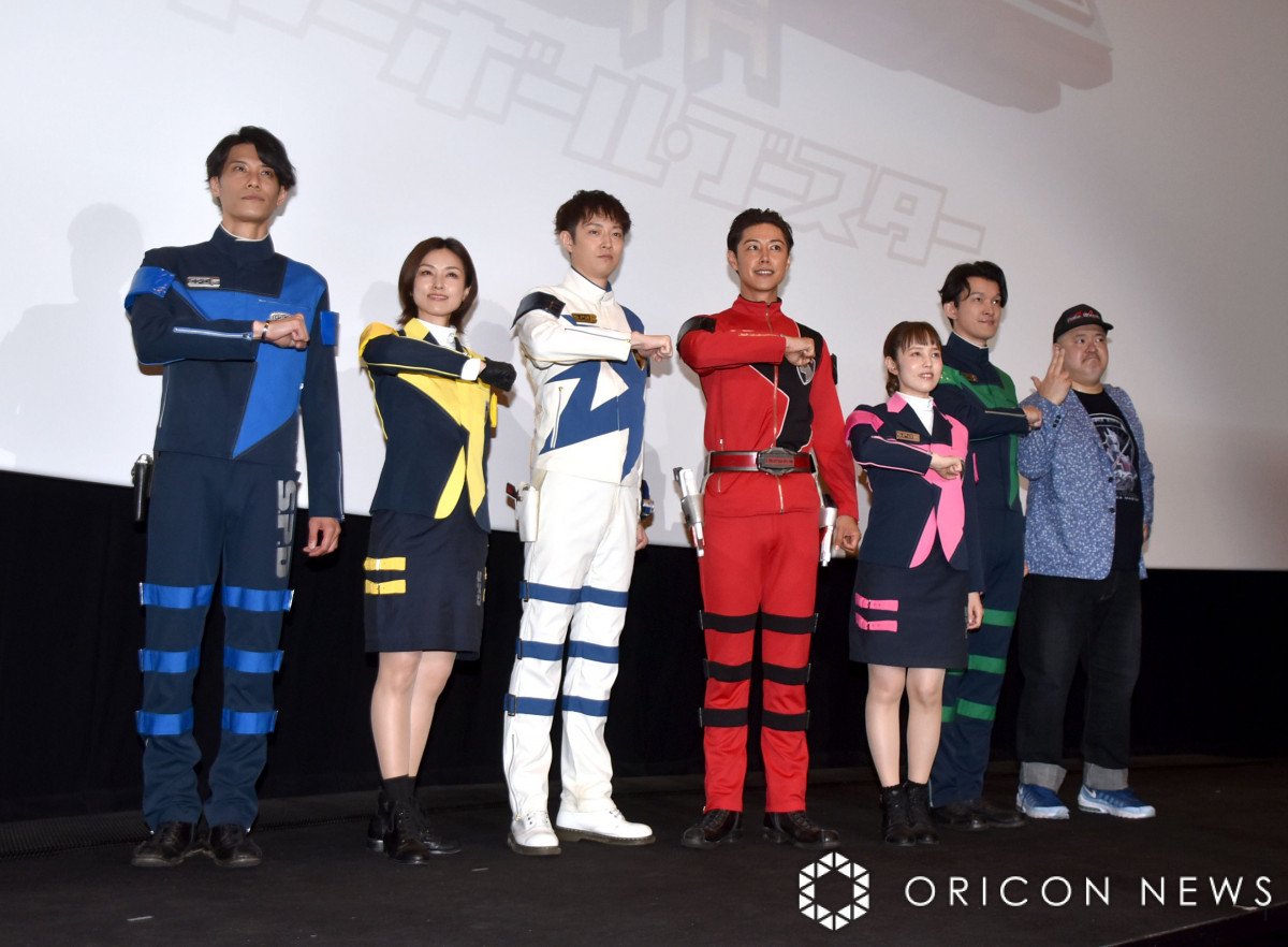 画像・写真 | 『デカレンジャー』オリジナルキャスト6人が集結 熟練の同時変身を披露 “ドギー・クルーガー”稲田徹もサプライズ登場 4枚目 |  オリコンニュース（ORICON NEWS）