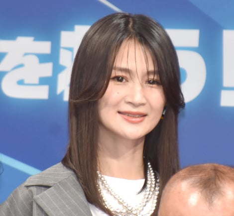 小林ゆうのサイン入り写真 （声優の小林ゆうさんが描いた鳩の絵
