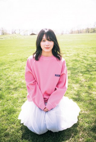画像・写真 | 櫻坂46森田ひかる、大自然の中で放つ圧倒的な透明感