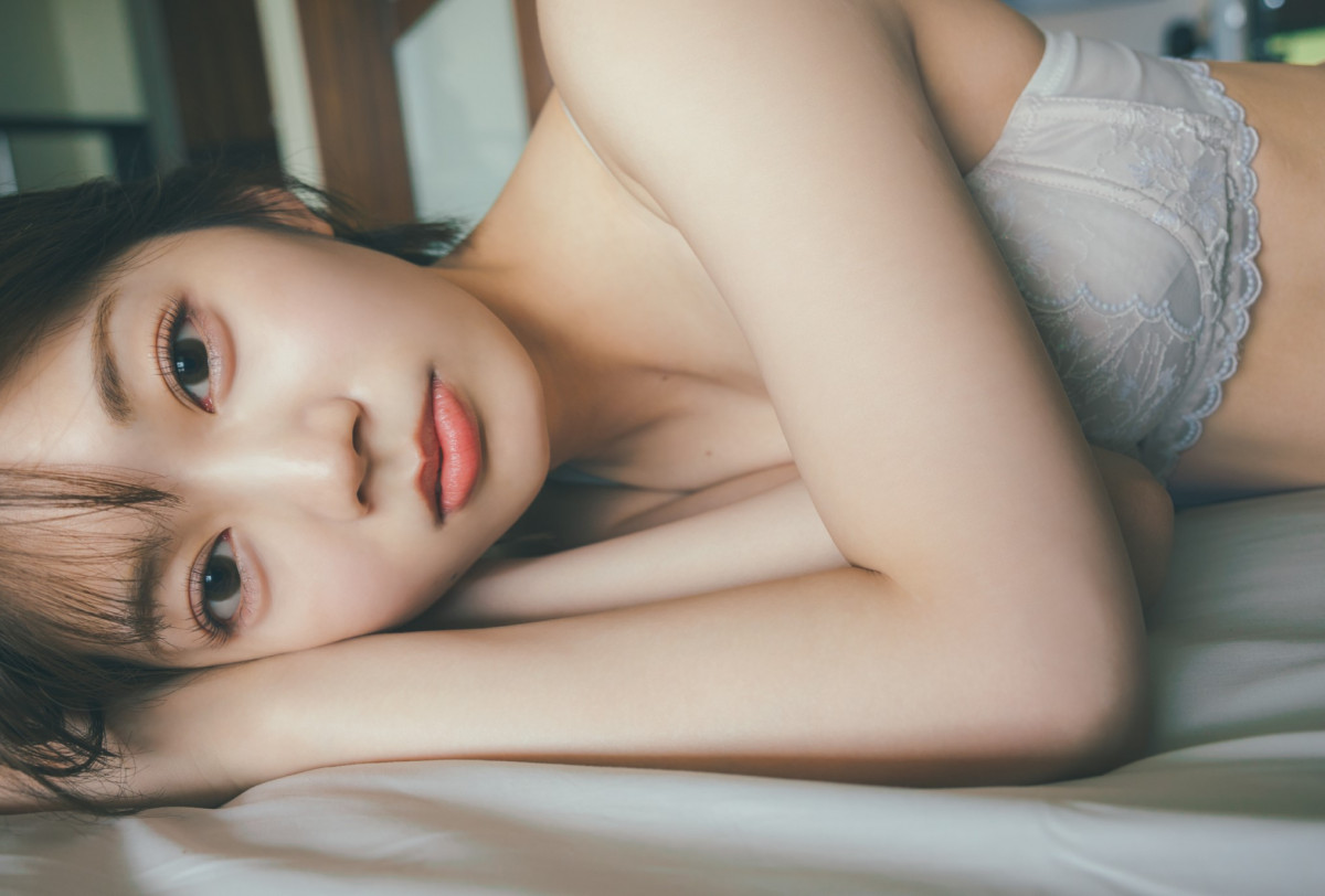 画像・写真 | 日向坂46高本彩花、艶っぽい純白ランジェリー
