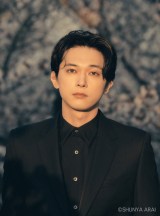 �g�򗺁A�l���̓]�@�ƂȂ�����i������ �wZIP!�x�Ŏʐ^�W���ʃC���^�r���[ 