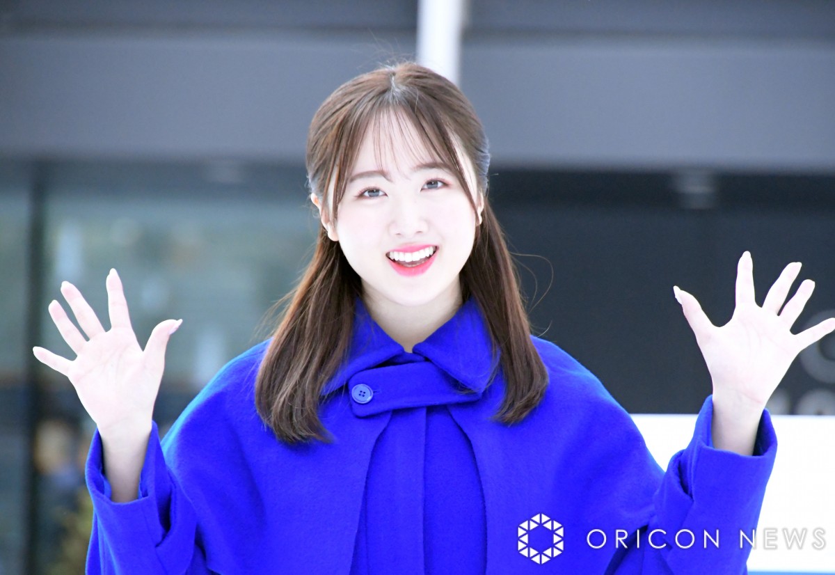 ほんだみゆう  本田望結が20歳に 初お酒ラインナップが「凄w」と反響 いきなり芋焼酎でほろ酔い赤面、パパと日本酒も | ORICON NEWS