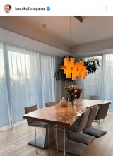 ���݂����[�u���C�ɓ���Ȉꖇ�̃e�[�u����2�N�ԋᖡ���Č��߂��A�g�`�̖؂̃e�[�u���B���j�������ɍ���ōs�������Ȃ��Ǝv���܂��v�i�ʐ^�̓C���X�^�O���� ��kumikofunayama ���j 