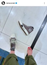 �c�ۖ��I�u�ȑO�A�������񂪔������炵�� @converse_jp �~ @rickowensonline ���T�C�Y���I�[�_�[���Ă��ꂽ�l�q �����I�����I�Ƃ����߂əꂢ�Ă݂���񂾁v�i�ʐ^�̓C���X�^�O���� ��tamarumaki ���j 