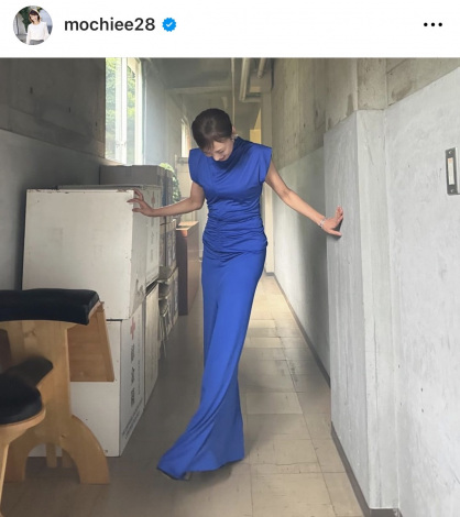 �����O�h���X���܂Ƃ����X�^�C���ۗ��]�����b�A�i�E���T�[�@�i�ʐ^�̓C���X�^�O���� @mochiee28 ���j 