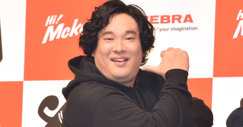 岡崎体育「まさか」 愛用商品とのコラボに驚き | オリコンニュース