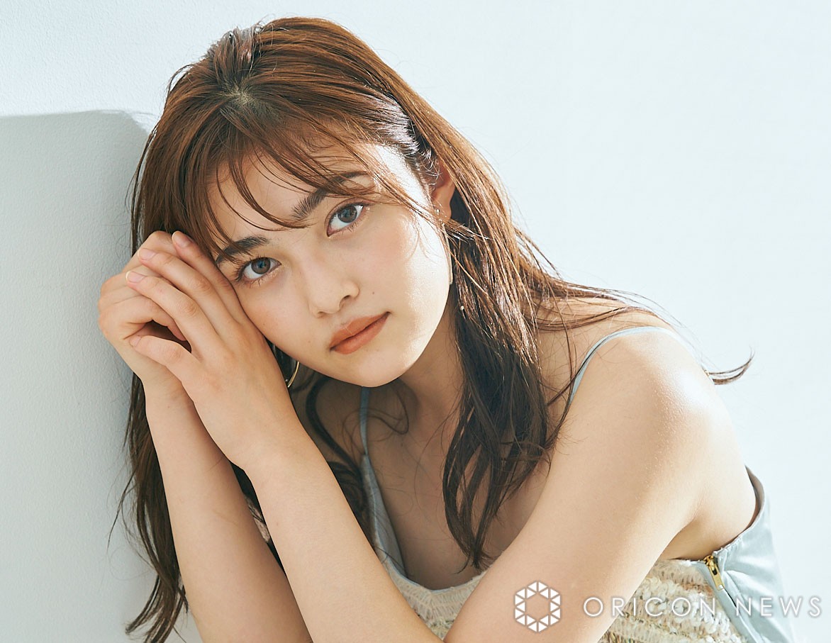 画像・写真 | 井上咲楽、“穴あき”変形トップスで美ボディ「大人っぽく素敵な変身」「えー！咲楽ちゃんじゃないみたーい」 1枚目 | ORICON  NEWS