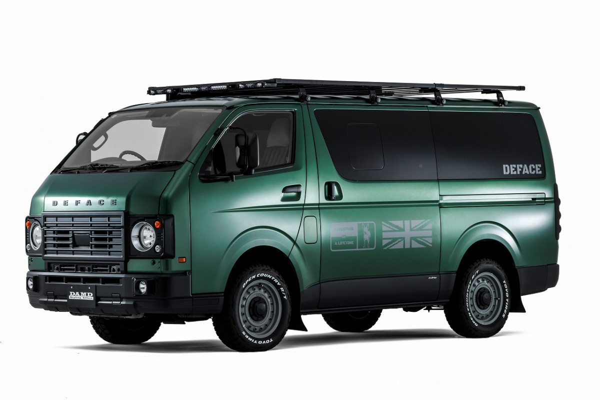 流行の“カスタムハイエース”最新作 これまでにない“クラシック