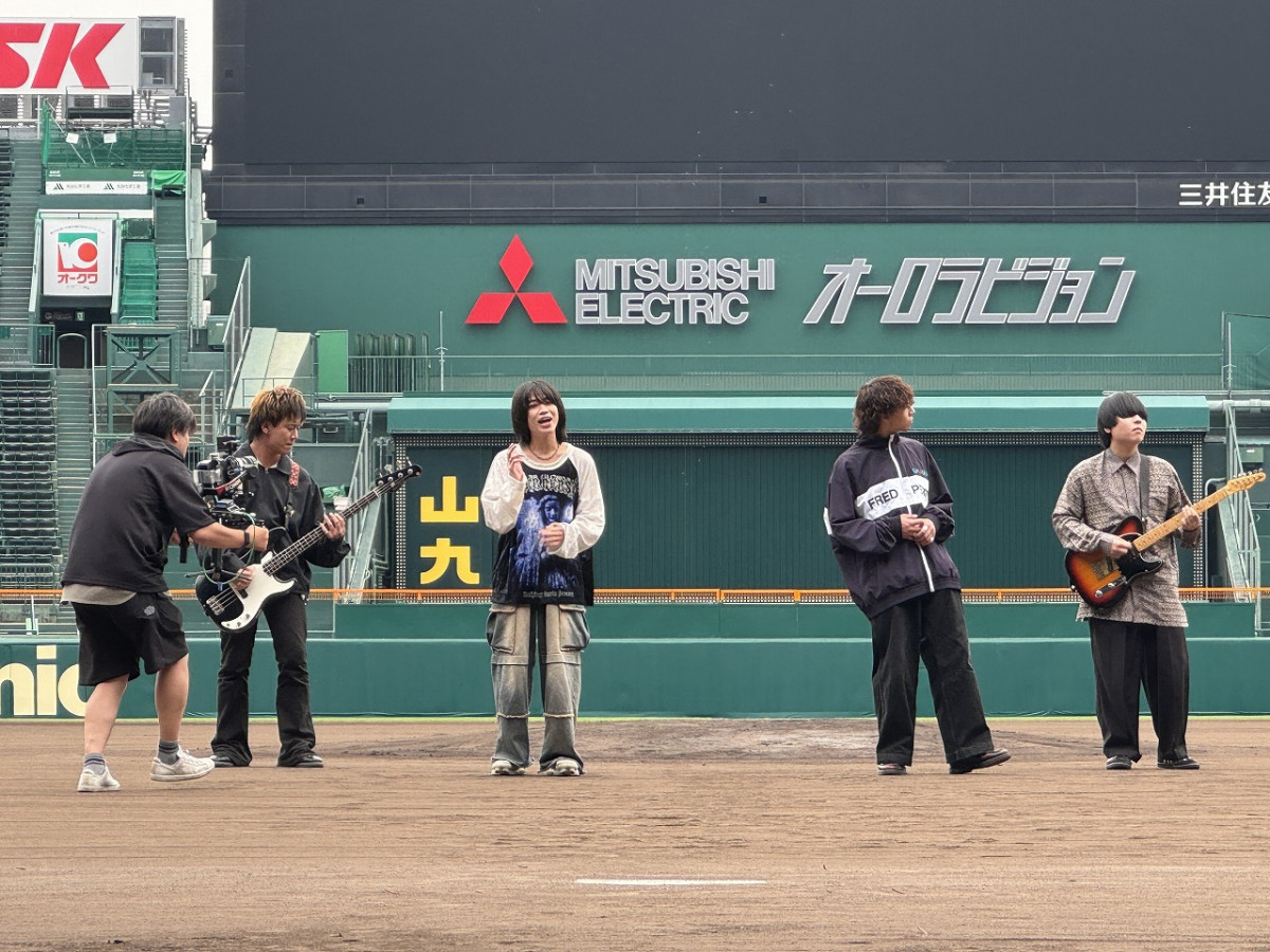 ねぐせ。甲子園のマウンドで熱唱！ 武道館ライブ成功に続き「誇り