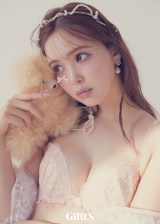 �uGiRLS by PEACH JOHN�v�̐l�C�̃u���Z�b�g�𒅂��Ȃ����c�j�R�� 