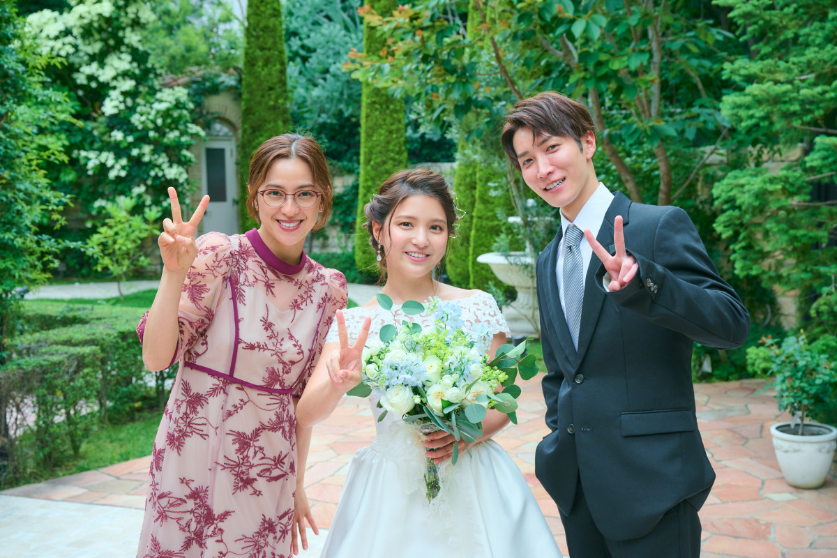 川島海荷、『青島くんはいじわる』第1話に花嫁姿で登場「テンションが