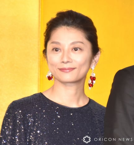 小池栄子の画像・写真 | 小池栄子、スリットから美脚チラリ 豊川悦司の演技に脱帽「10秒以上目合わせたらやられそう」 1枚目 | ORICON NEWS