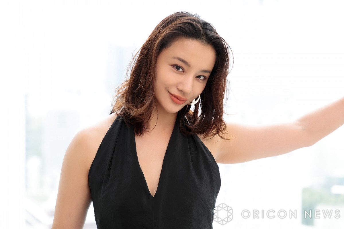 【クーポン対象外】 画像・写真 | 高橋メアリージュン、美ヒップライン際立つ その他