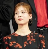 �w�ԉH���q�̃{�f�B�K�[�h�x�ԉH���qFES.�ɏo�Ȃ������c�� (C)ORICON NewS inc. 