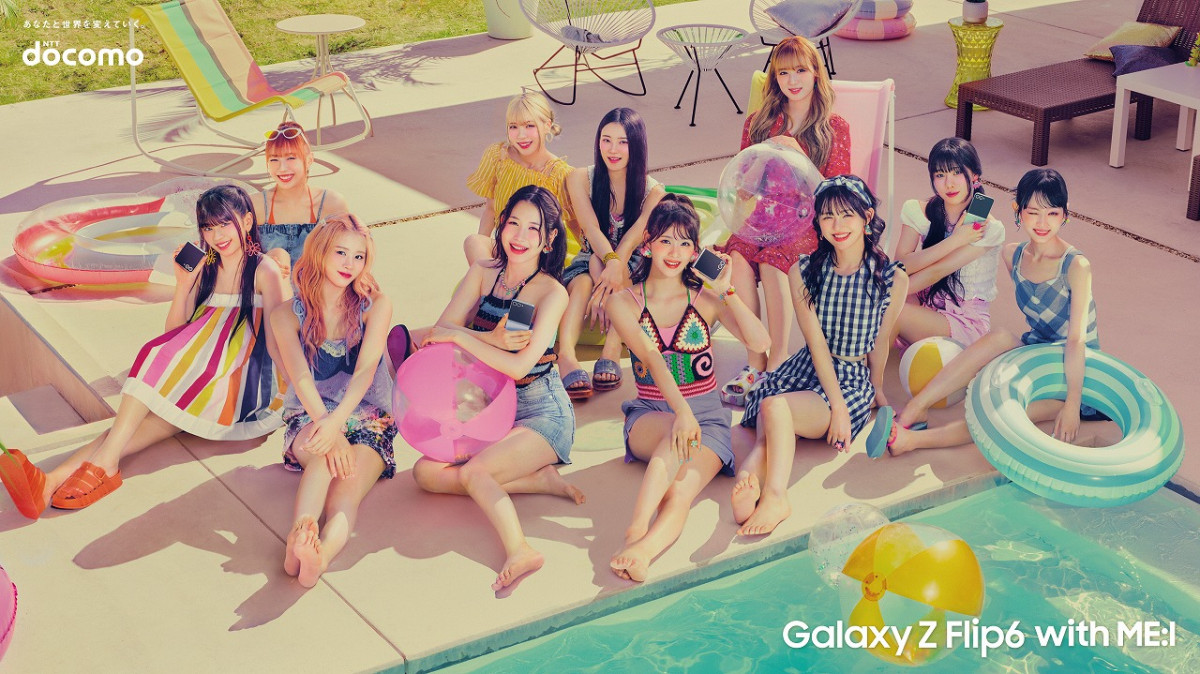 ME:I、夏らしさ全開でプールサイドに登場 CMで新曲「Hi-Five」音源初