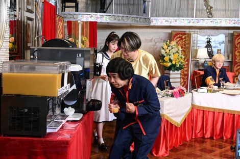 18�������̃o���G�e�B�[�w���邮��i�C���e�B�i�C���x�iC�j���{�e���r 