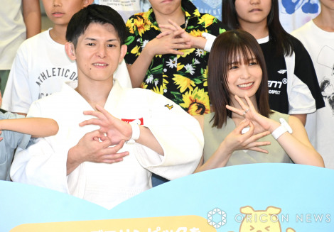 「学ぼう！デフリンピック特別授業」に登場した（左から）佐藤正樹、長濱ねる （C）ORICON NewS inc. 