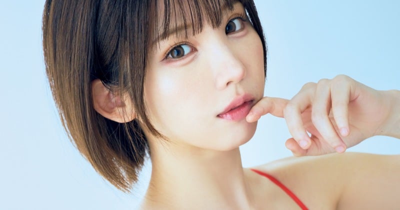 えなこ、今年も「夏の表紙ジャック」 4種の水着＆ランジェリー姿で魅了