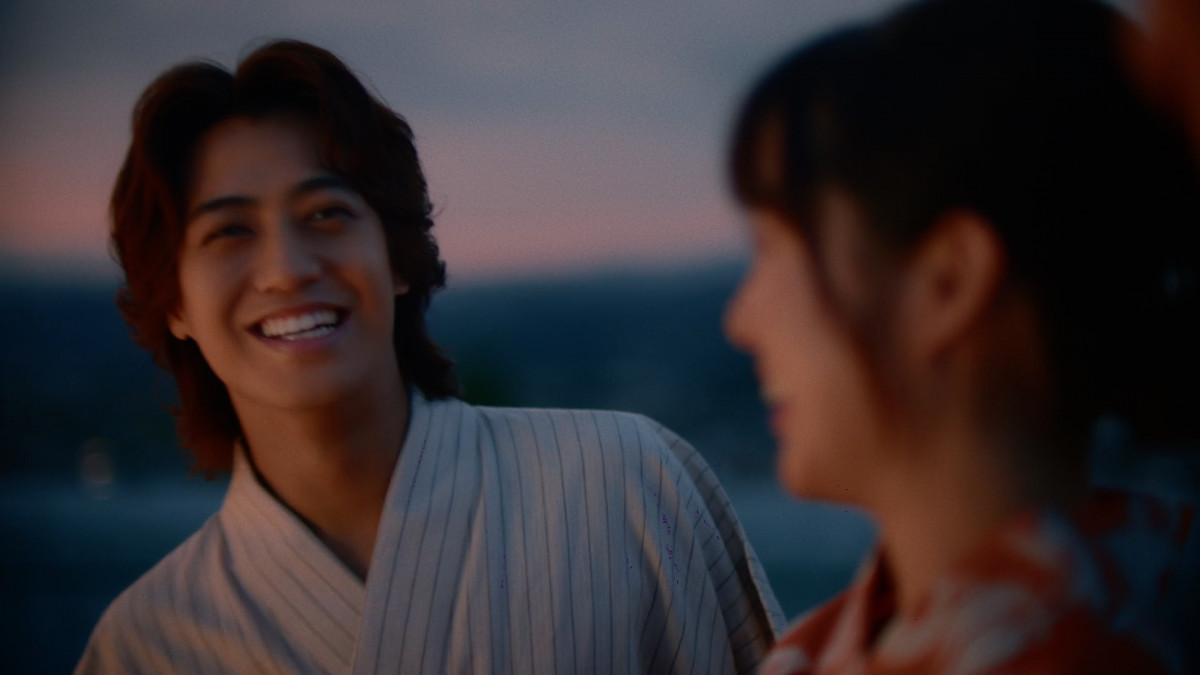 志尊淳＆高橋海人が浴衣で花火 Adoの名曲で彩る青春