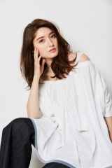 �e�B�t�@�j�[�t���A��1�q�j���o�Y�u�̊O�󐸂Ŏ����邱�Ƃ��ł��A���̒a���͐��Ɋ�Ղ̘A���v 