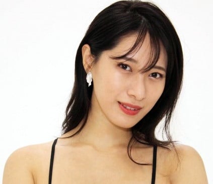 32歳・染谷有香、豊満美バストのぞく“霊長類最強ボディ”「美しすぎて狂ってる」「色気がありすぎる」 | ORICON NEWS