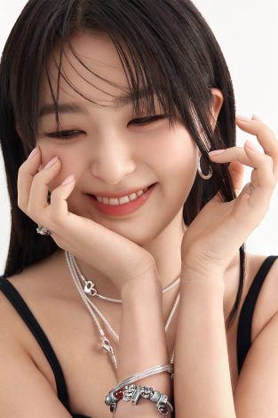 画像・写真 | Red Velvet、ジュエリーのような輝き放つ PANDORAの