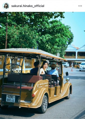 ������ގq�u10���N���L�O�����ʐ^�W���o�邱�ƂɂȂ�܂����v�i�ʐ^�̓C���X�^�O���� ��sakurai.hinako_official ���j 