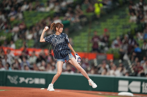 uCIYΓkyVS[fC[OXṽZjAsb`ɓohitomi (C)SEIBU Lions 