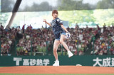 uCIYΓkyVS[fC[OXṽZjAsb`ɓohitomi (C)SEIBU Lions 