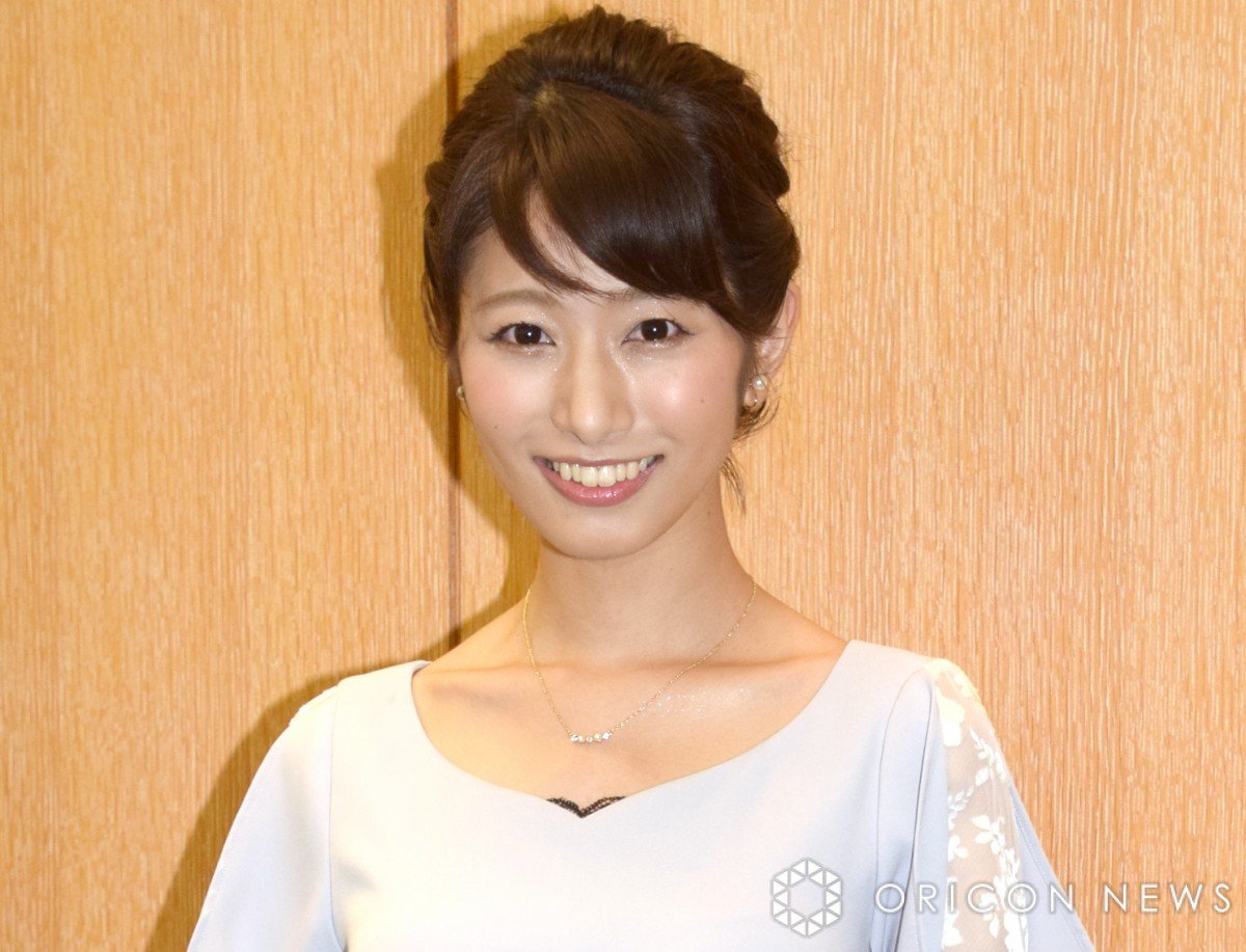 海老原優香アナ、ミニスカで“絶対領域”あらわ「モデルさんのよう