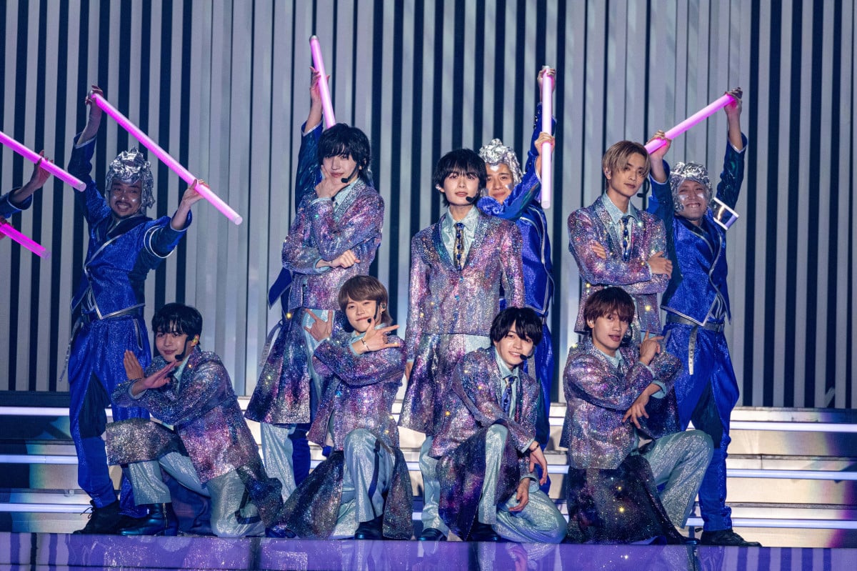 なにわ男子　2024 ライブツアー　Tシャツ 21m+PelZ9cL.jpg_BO30,255,255,