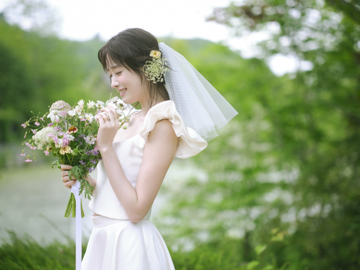 高橋ひかる、メルヘンなウエディングドレス姿を披露 恋愛観の変化も