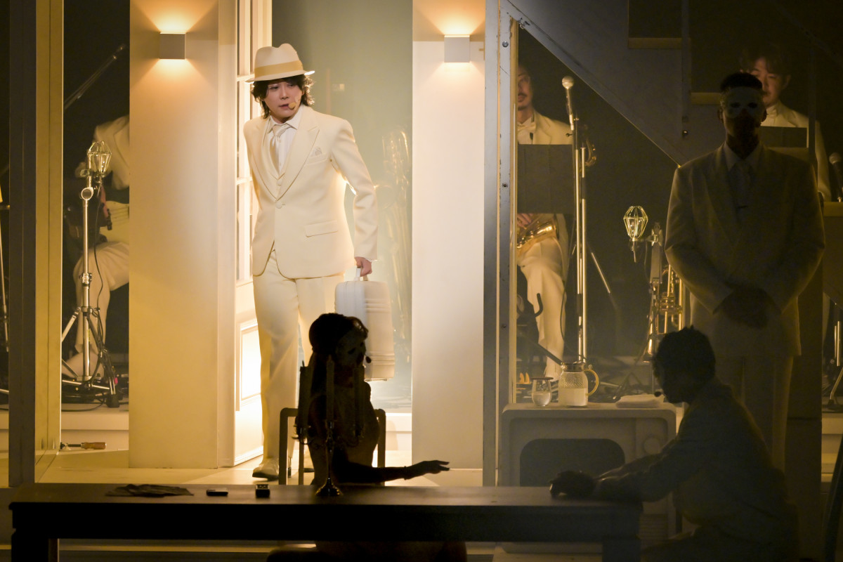 Mrs. GREEN APPLEの異例ずくめのライブツアー「The White Lounge