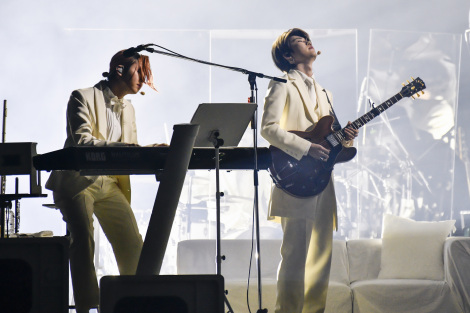 �����J�b�g�i�B�e�F�c�������Y�ʐ^������ / ���J���V�� / �ß�ꓹ / ���c���j�iC�jMrs. GREEN APPLE // The White Lounge in CINEMA�v����ψ��� 