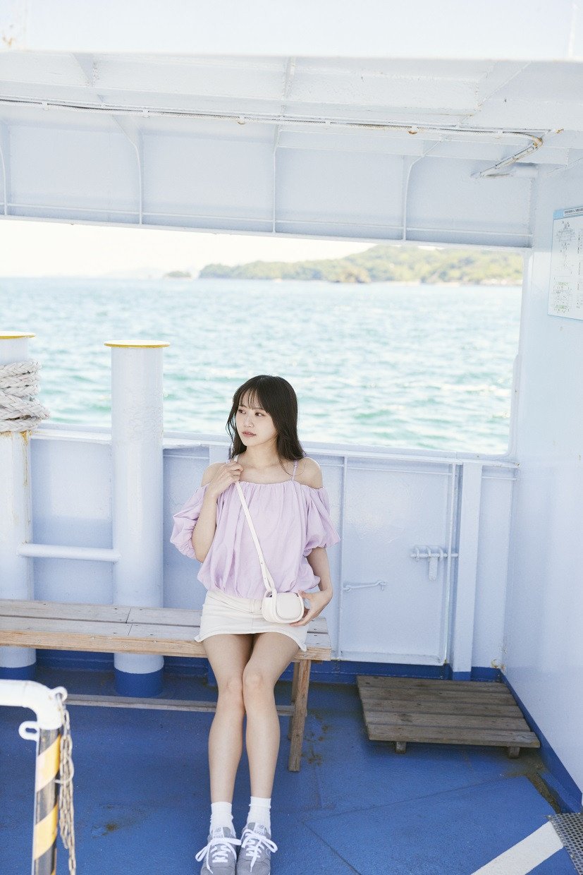 画像・写真 | STU48中村舞、1st写真集は祖母の家でも撮影 2ndの希望ロケ地は宇宙「“水着で浮いてみた”みたいに斬新に」 13枚目 |  オリコンニュース（ORICON NEWS）