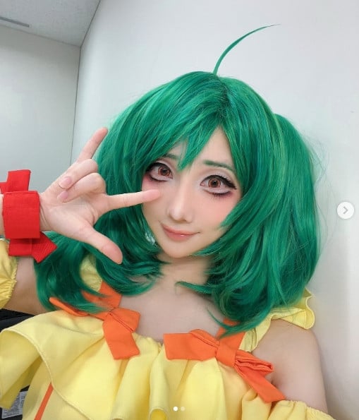 ファーストサマーウイカ『マクロスF』ランカ・リーコスプレに反響「再現度高い」「超絶かわいい」 | ORICON NEWS