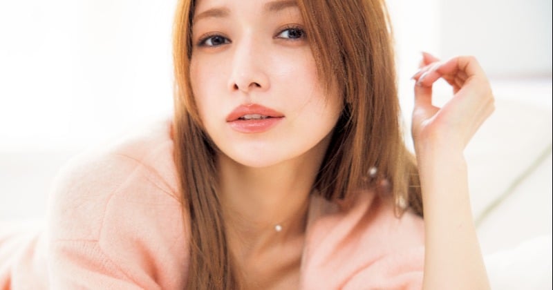 後藤真希、19年ぶり『ヤンジャン』表紙 “今がいちばん美しい”レジェンドグラビア | ORICON NEWS