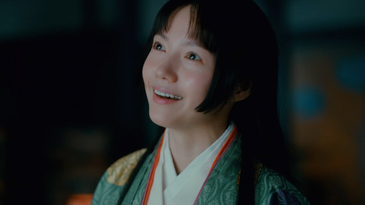 宮崎あおい、華やかな“かぐや姫”姿披露 マック「月見バーガー