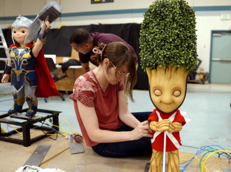 �u�C�b�c�E�A�E�X���[�����[���h with �O���[�g�v����������l�q�iC�jDisney �iC�j2024 MARVEL 