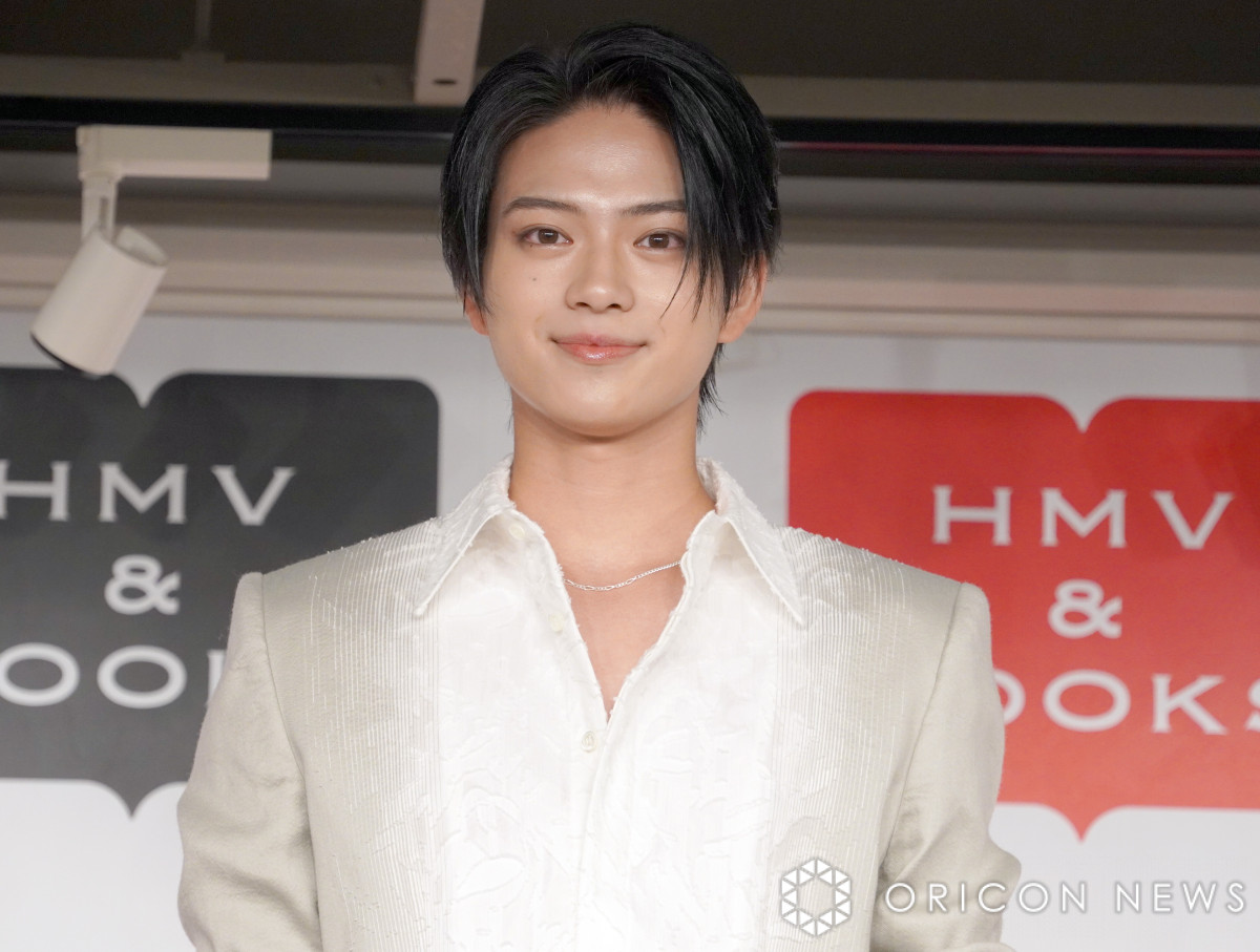 岩瀬洋志 2024カレンダー 安っぽい